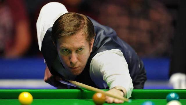 她面对强劲 她面对强劲