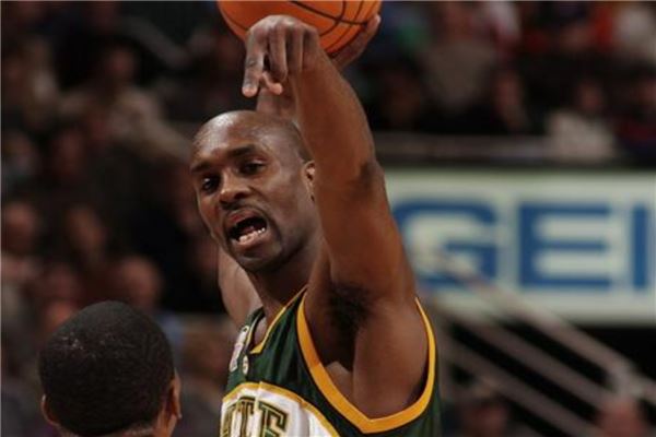 也展现了他 也展现了他