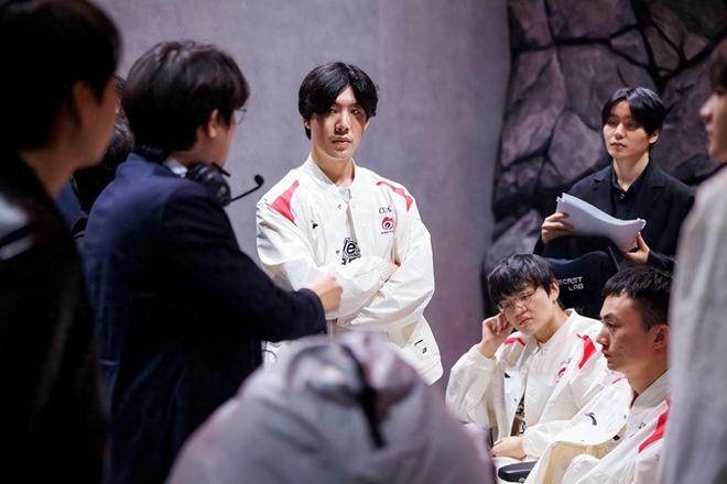 他以快速反 他以快速反