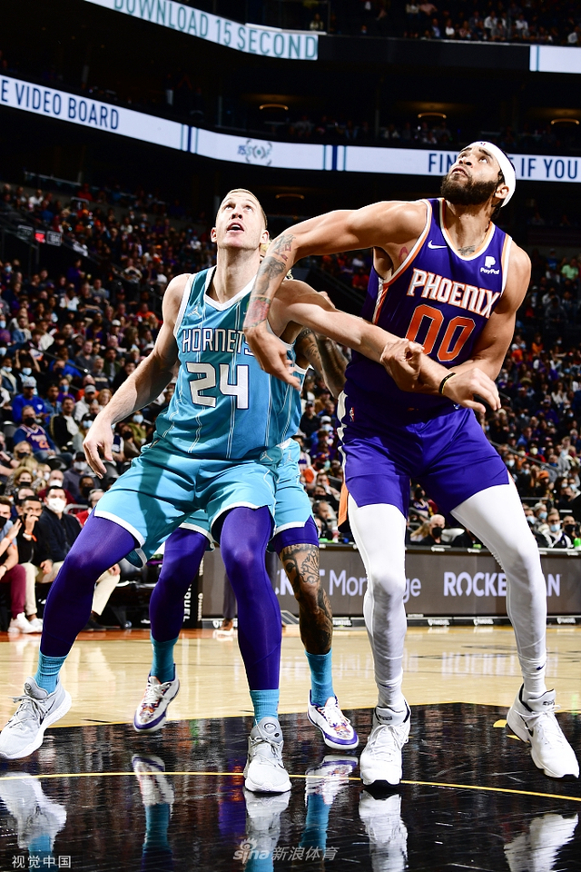 同样遭遇连 同样遭遇连