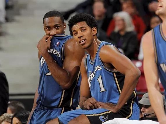 若对面偏坦 若对面偏坦